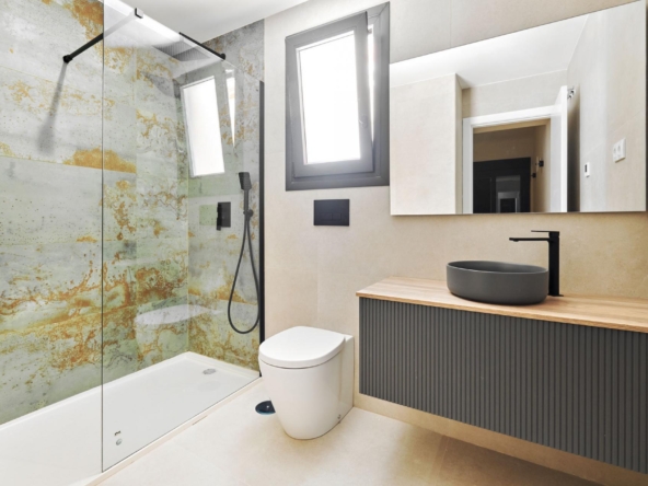 ‎Villa-Amalia-Mediterranean-Gardens-Bathroom-02-torrevieja-costa blanca-apartment